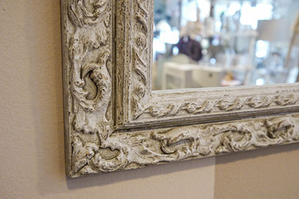 realizzazioni specchi e cornici decorate su misura maisondecochic milano